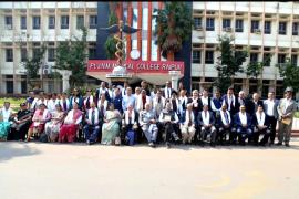 Through the windows of memory, The first 'Alumni Meet' of the Ophthalmology Department of PT JNM Medical College concludes, bringing together leading experts from India and abroad.  A reunion of former students of the Ophthalmology Department of Raipur Medical College, where teachers were honored. Department Head Dr. Nidhi Pandey, Raipur, Chhattisgarh, Khabargali
