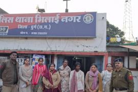 पं. धीरेंद्र शास्त्री की कथा, पुलिस ने 9 संदिग्ध महिलाओं को हिरासत में लिया खबरगली  Story of Pt. Dhirendra Shastri, police detained 9 suspicious women hindi News bhilai news khabargali 