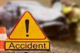  डंपर और पिकअप के बीच जोरदार भिड़ंत, मौके पर 3 लोगों की मौत, मंजर देख सहम उठे लोग खबरगली A fierce collision between a dumper and a pickup truck left three people dead on the spot, leaving people horrified. raibareli hindi news khabargali 