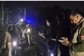 Father and daughter die after being hit by a train; suicide note blames wife hindi news big news khabargali 