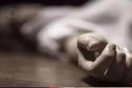 सुबह कमरे से नहीं निकली बेटी, फंदे में लटक रही थी लाश, जांच में जुटी पुलिस खबरगली The daughter did not leave her room in the morning; her body was found hanging from a noose; police are investigating. bilaspur chhattisgarh hindi news khabargali 