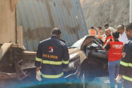 Container overturns on Innova car on Mumbai-Pune Expressway, 3 killed, 4 injured khabargali hindi News latest News