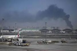 Iran fires two drones at Dubai International Airport, injuring four people, including an Indian. hindi news big news khabargali 