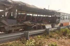 2 roadways buses collide with a truck, 3 passengers die, over 30 injured hindi news latest news khabargali 