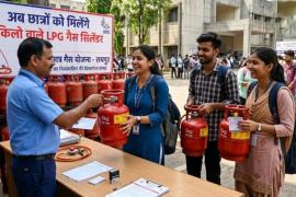Chhattisgarh Collector issues order to students to get 5 kg gas cylinders raipur chhattisgarh big news hindi news khabargali 