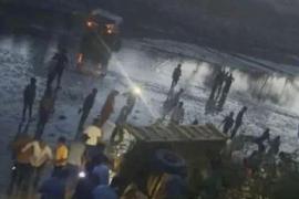 Tragic accident in Kushinagar, tractor-trolley full of devotees overturns in canal, 4 people dead hindi news big news khabargali 