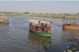 Major accident in Vrindavan: Steamer capsizes in Yamuna, 6 dead, more than 10 missing hindi news big news latest news khabargali 