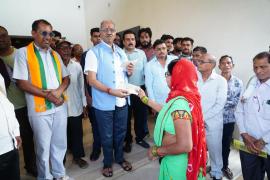 Service to mankind is service to God: MP Brijmohan Agrawal distributed cheques worth Rs 20 lakh to 200 beneficiaries, supported education, health and culture. From education and treatment of the poor to Ramayana Mandals, MP Brijmohan's sensitive support, Raipur, Chhattisgarh, Khabargali