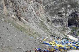 Bad weather in Kashmir Amarnath Yatra halted pilgrimage to Baba Barfani paused Latest News hindi News khabargali 