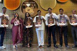 Johar Jagannath, A unique spiritual initiative dedicated to faith was grandly launched at AT Palace. The message of Lord Jagannath's chariot will reach every household; the initiative formally began with the unveiling of a poster. Tilokchand Baradia Chairman, Nitin Baradia, and Nikesh Baradia, Anopchand Tilokchand Jewellers Pvt. Ltd., AT Palace, Kotwali Chowk, Raipur, Chhattisgarh, Khabargali.