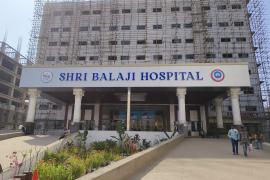 Constable who fell from Balaji Hospital building dies during treatment; was posted in Jashpur. Hindi news latest news khabargali 