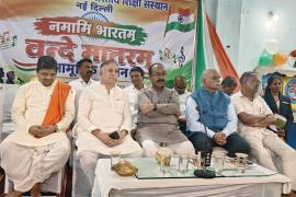 Mass rendition of Vande Mataram, Raipur News, Deputy Chief Minister Arun Sao, Lokesh Kavadia Chairman of the Chhattisgarh Divyangjan Finance and Development Corporation, Saraswati Shishu Mandir Raipur, 151 years of Vande Mataram, Guinness World Record, Chhattisgarh News, Khabargali
