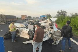 Accident on Delhi-Mumbai Expressway; 3 devotees lose their lives while heading to Khatu Shyam for darshan. hindi news accident news khabargali 