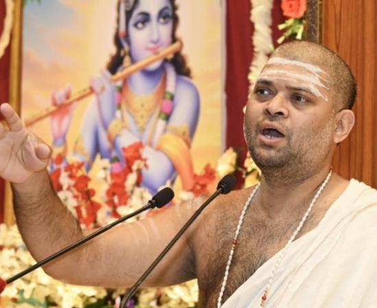 There is evidence of women power in the ancient sculptures of Khajuraho: Acharya Dhananjay Shastri, Acharya Shri gave many important information during the Shrimad Bhagwat Katha in Maharashtra Mandal, Raipur, Chhattisgarh, Khabargali