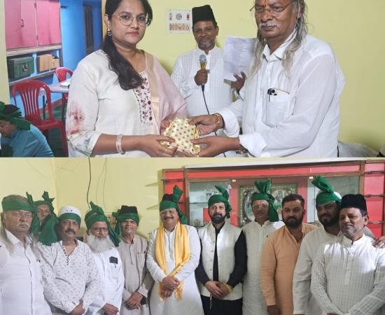 Preparations for the 60th Urs of Hazrat Syed Khaki Shah Wali Rahmatullah Aleh in Madarwada, Urs Committee meeting held with communal harmony, Khiraj-e-Aqidat and prayers for peace and brotherhood in the country, Haj pilgrims honored, Chairman of Chhattisgarh State Haj Committee Mr. Mirza Ejaz Baig, Chairman of Seerat Committee Mr. Sohail Sethi, Managing Director of Vedic News Channel Syed Salma, Raipur, Chhattisgarh, Khabargali