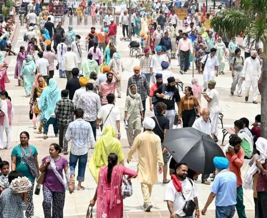  Holidays cancelled during Census-2027, prior permission mandatory for holidays in May raigarh hindi news khabargali 