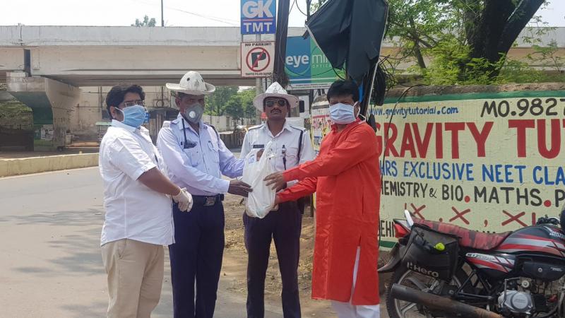 sanjay shrivastava, lockdowen, traffic police, khabargali