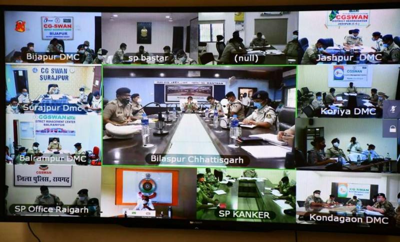 पुलिस महानिदेशक ,डीएम अवस्थी , पुलिस मुख्यालय , वीडियो कॉन्फ्रेंसिंग , पुलिस महानिरीक्षक, पुलिस अधीक्षक, बैठक, महिलाओं से संबंधित प्रकरण,अवैध शराब, ड्रग्स, सट्टा, हुक्काबार, गांजा, ख़बरगली, Director General of Police, DM Awasthi, Police Headquarters, Video Conferencing, Inspector General of Police, Superintendent of Police, Meeting, Women Related Case, Illegal Alcohol, Drugs, Speculative, Hukkabar, Ganja, Khabargali