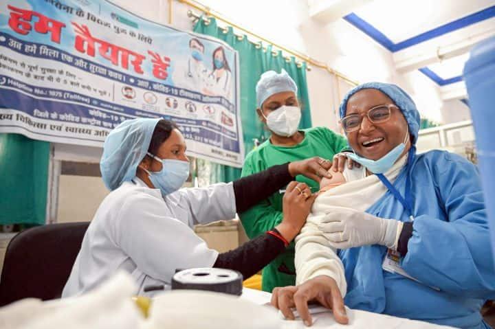 Chhattisgarh, session site, corona vaccination, health workers, antibodies, immunity, second dose, news, khabargali