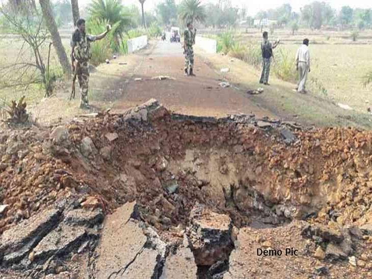 Naxal attack, Chhattisgarh, Narayanpur district, Kanhar village, DRG, 40 jawans, Naxal operation, Bada Naxal attack, Maoists are taking the IED blast, security force personnel, DG Naxal Operation Ashok Juneja meeting.  DIG Naxal, DIG OP Pal, Khabargali