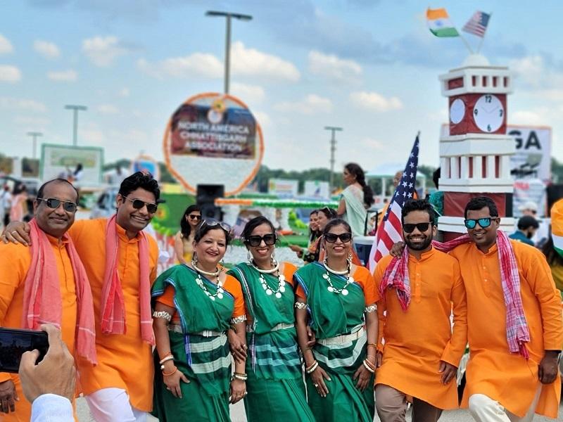 Dance, India Day Parade, Chhattisgarh, America Chicago, Ganesh Kar, NRI Sarita Sahu, Nitin Bilkar, Aditya Veknat, Deepali Saraogi, Tijendra Sahu, Sonu Joshi, Shashi Sahu, Namita Kayastha, Shankar Fatwani, Geeta Khetpal and Abhijit Joshi, Indian Community Outreach, ICO, North America America Chhattisgarh Association, Khabargali