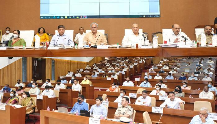 Superintendent of Police, Inspector General of Police, Conference, Chief Minister Bhupesh Baghel, Hookah Bar, Ganja, Illegal Liquor, Social Media Monitoring, Home Minister Tamradhwaj Sahu, Agriculture Minister Ravindra Choubey, Chief Secretary Amitabh Jain, Additional Chief Secretary of Home Department Subrata Sahu, Director General of Police D  . M. Awasthi, Chit Fund, Khabargali