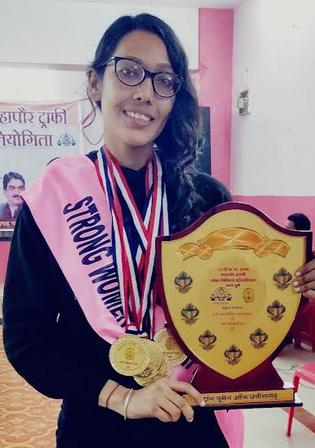 Shivani Sahu, Strong Women of Chhattisgarh, Power Lifting Competition, Tokes Verma, Tamrakar Gym Changora Bhata Chowk Raipur, Scott Dead Bench, Khabargali