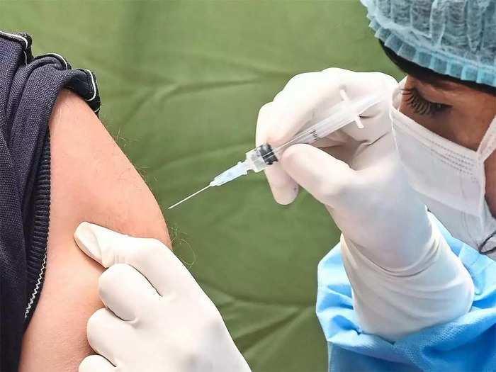 Chhattisgarh, Corona vaccination figure crosses three crore, vaccine, anti-coronavirus, Khabargali