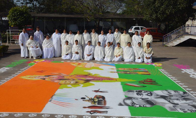 Prajapita Brahmakumari Ishwari Vishwavidyalaya, Vidhan Sabha Road, Shanti Sarovar, Vishal Rangoli, Brahma Kumari Kamala Didi, Raipur, Khabargali