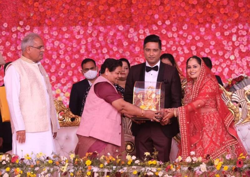 Governor, Anusuiya Uikey, Chief Minister, son of Bhupesh Baghel, Chautanya Baghel, blessing ceremony, Patan, Khabargali