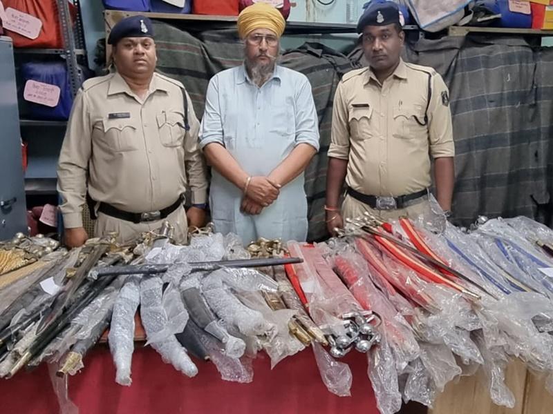 Raipur, Shyam Nagar, one arrested with 153 swords, Punjab, Nirmal Singh, Khabargali