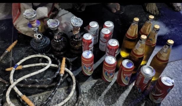 Illegal hookah and liquor openly in Raipur, VIP Road, Mehfil Restaurant, Cafe Titu, Restaurant and Cafe, 4 arrested, COTPA Act, Excise Act, Khabargali