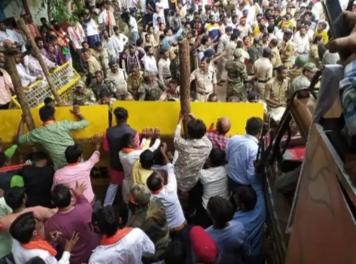Protest against unemployment and rising crimes, Bharatiya Janata Yuva Morcha, BJP, in the capital Raipur, Brijmohan Agarwal, Tejashwi Surya, Khabargali