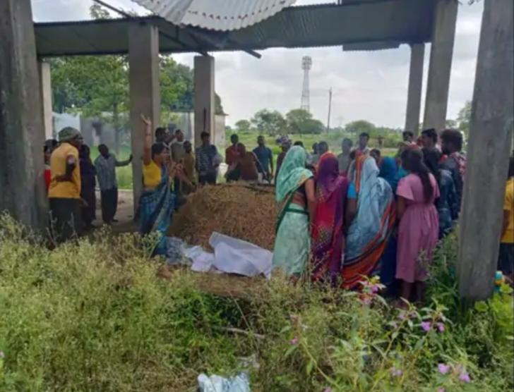 The five sons of Kaliyugi kept fighting, the daughter-in-law performed the last rites of the father-in-law, Janjgir-Champa, Chhattisgarh, Khabargali