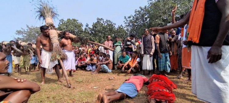 Hoonga Vela Fair, Invisible Power, Wonderful, Diwad Festival, Bastar, Primitive Culture, Mata Danteshwari Temple, Aanga Dev, Usain Dokra, Coal Dokra, Binjam, Garh Bomda, Bomda Dev, Jat Vomda, Kade Linga, Bamboo, Mahua, Sheesham, Teak, Mohri Baja, Chhattisgarh, Literature, Khabargali