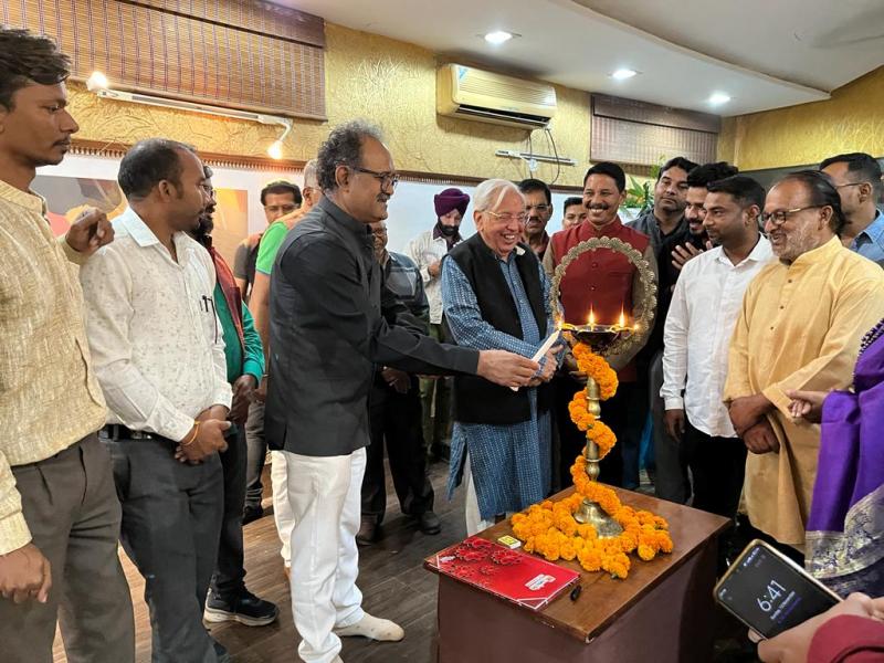 Exhibition, Poet, Critic, Senior Culturalist, Ashok Bajpai, Yogendra Tripathi, President Kala Akademi Chhattisgarh Culture Council Chhattisgarh, Hukum Lal Verma, Famous Painter, Amanul Haque, Craftsman Ram Kumar Indoria, Sculpture Art, Seeker, Karuna Sidar, Diksha Sahu, Jitendra  Sahu, Sandeep Kindo, Rajendra Thakur, Mohanlal Baral, Manisha Verma, Rajendra Sungaria, Vipin Singh Rajput, Chanchal Sahu, Shyam Sunder Singh, Chhagendra Usendi, Suresh Kumbhakar, Praise Verma, Kishore Sharma, Dharam Netam, Nikhil,