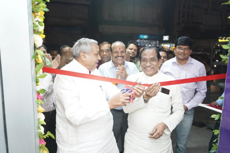 Sharda Chowk Raipur, Apex Bank ATM, MLA Satyanarayan Sharma, Baijnath Chandrakar, DGM Bhupesh Chandravanshi, AGM L.  K. Chowdhary, AGM Ajay Bhagat, Manager A.  Of.  Lehre, Manager Abhishek Tiwari, Chhattisgarh, Khabargali,