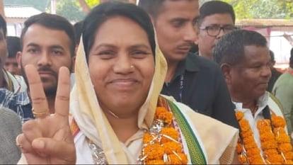 Counting of Bhanupratappur by-election, Congress candidate Savitri Mandavi, BJP candidate Brahmanand Netam, tribal candidate Akbar Korram, Chhattisgarh, Khabargali