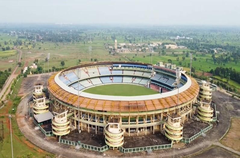 International Cricket Match, Collector Dr. Sarveshwar Bhure, SSP Prashant Agarwal, Shaheed Virnarayan Singh International Cricket Stadium of Nava Raipur, Raipur, Chhattisgarh, Khabargali