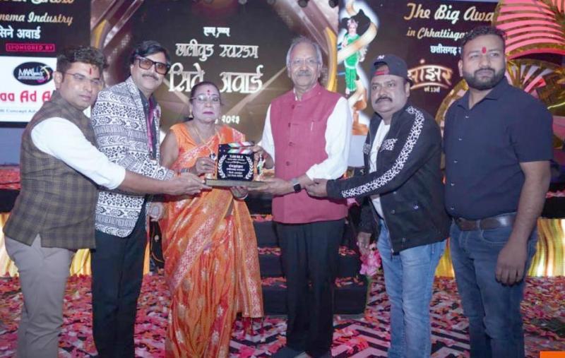 Chhattisgarhi Film Industry, Rangjhanjhar Cine Award, Yogesh Agarwal, Brijmohan Agarwal, Santosh Jain, Mohan Sundarani, Vinayak Agarwal, National Award Chhattisgarhi Film Bhulan The Maze, Manoj Verma, Sheikh Aleem Banshi Keshar Sonkar, Ekta Pansari, Alak Rai, Puneet Sonkar Vinod Pahawa  , Sunil Tiwari, Dilip Nampaliwar, Raipur, Chhattisgarh, Khabargali
