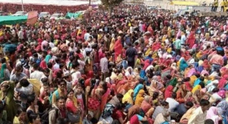 Stampede in Rudraksh Festival, Sehore, Shiv Mahapuran story, narrator Pandit Pradeep Mishra, Kubereshwar Dham, huge crowd, mobile, traffic jam, Chief Minister Shivraj Singh Chouhan,khabargali