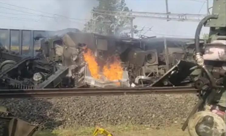 Major train accident at Singhpur station of Bilaspur division, two freight trains collided, one loco pilot killed, 5 injured, khabargali