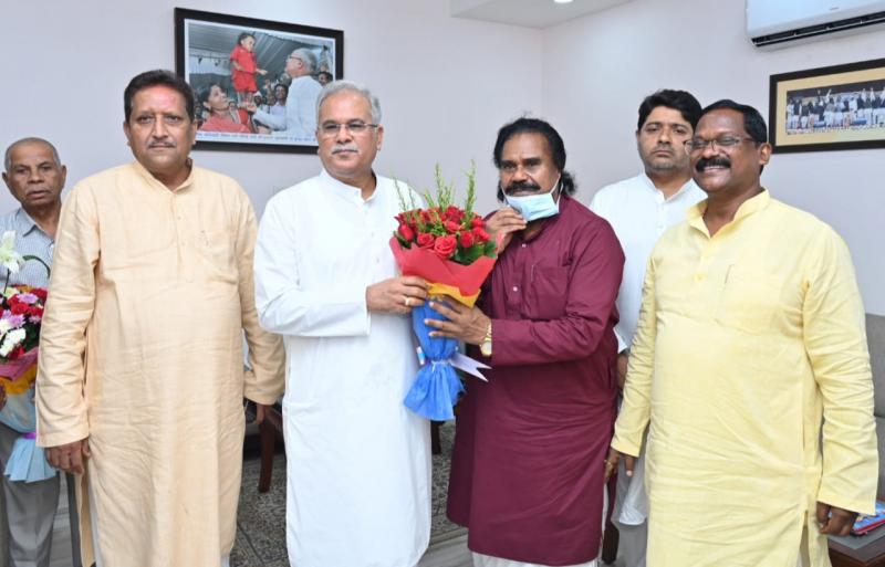 Newly appointed Chairman of Chhattisgarh State Industrial Development Corporation, Nand Kumar Sai, Chief Minister Bhupesh Baghel, Raipur, Khabargali