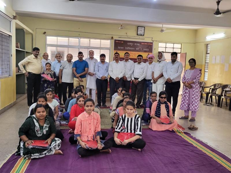 Raipur Sarafa Association, Social Service, Magelal Malu, Ashok Golcha, Uttam Golcha, Pawan Aggarwal, Laxminarayan Lahoti, Prakash Jhabak, Bharat Jain, Anil Kucheria, Nilesh Seth, Jitesh Kata, Nanu Bhai, Pankaj Kankaria, Ashok Soni, Saurabh Kothari, Sanjay Barmath , Vikas Jain, Vinay Golcha, Deepchand Kotadia, Jitendra Golcha, Raipur, Chhattisgarh, news,khabargali