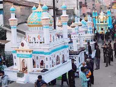 Youme Ashura, Prophet Hazrat Mohammad S.A.W.  Martyrdom Day of Hazrat Imam Hussain, Martyr of Karbala, Mourning Procession Artistic Tazia, Hyder Ali Mutavalli Hydari Masjid Trust Mominpara, Raipur, Chhattisgarh, Khabargali