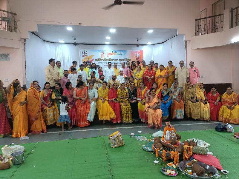 Rudrabhishek program of Parthiv Shivling in Purushottam month of Holy Sawan by our Rishtey group, Bhakti ki Ganga Bahi in Vipra Bhawan Samta Colony Raipur, Acharya Vedprakash ji, Mahant Lakshminarayan Temple, special guest Pramod Dubey Chairman Municipal Corporation and Vinay Tiwari President, Chhattisgarhi  Brahmin Samaj Central Committee, Raipur, Chhattisgarh, Khabargali