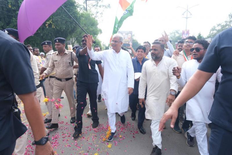 Gratitude to the Chief Minister for giving gifts to laborers on their birthday, Sushil Sunny Agarwal, C.G.  Building and Other Construction Workers Welfare Board, Shramveer, Pension, Honorarium, Beneficiaries, Chhattisgarh, Khabargali