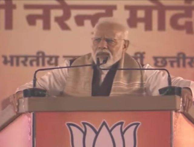 PM Narendra Modi roared in Raigarh, Chhattisgarh is like a power house for me, will protect the forests and land and also develop infrastructure, dedicated railway projects worth Rs 6350 crore to the nation.. Critical care blocks with 50 beds in nine districts. ' Also laid the foundation stone, Chhattisgarh, Khabargali
