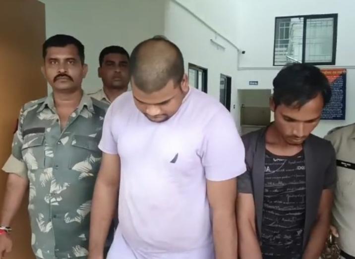 Gang rape and robbery of a girl who went to Ghatarani, accused Mahendra Sinha and Raju Yadav, famous tourist place of Gariaband district, rape, Raipur, Khabargali