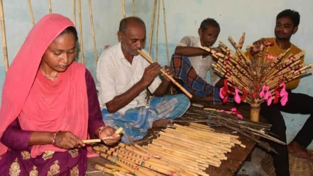 Kanha's favorite flute, Janmashtami, Ashtami date of Krishna Paksha of Bhado month, Bada Sumera Murgiya Chak village of Kudhani block of Muzaffarpur, Bihar, Muslim village, Muslim artisan, reed wood, Vansi, Venu, Vanshika, Murli, Khabargali